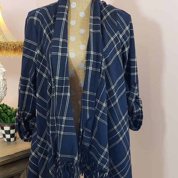 En Creme plaid fringe kimono medium - Picture 2 of 6